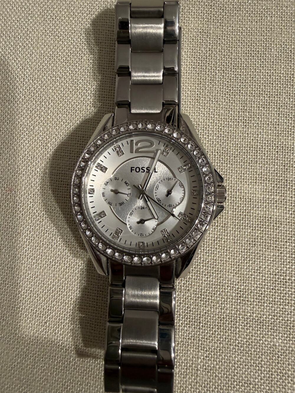 Fossil Women’s Crystal Bezel Chronograph Watch WORKS Silver Tone 5.75”